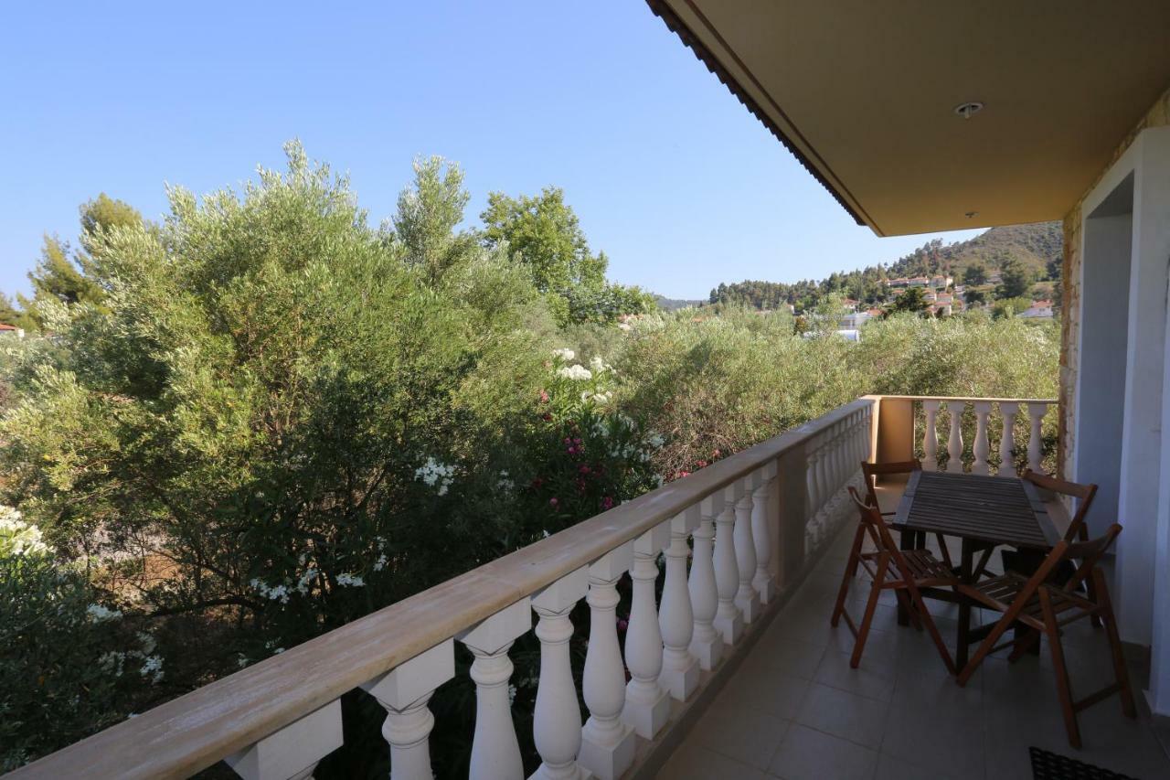 Villa Argo 3 - Beachfront, Big Gardens, Location! 페프코초리 외부 사진