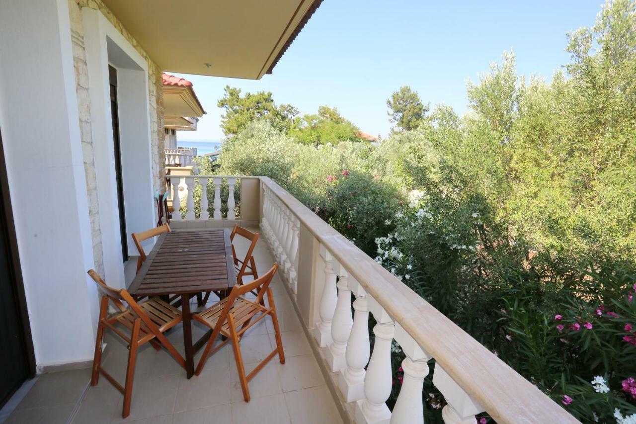 Villa Argo 3 - Beachfront, Big Gardens, Location! 페프코초리 외부 사진