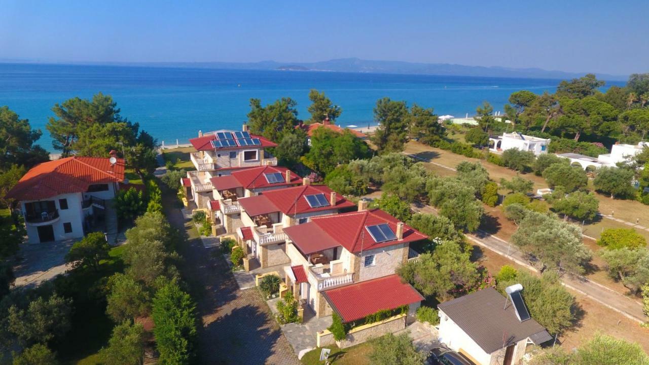 Villa Argo 3 - Beachfront, Big Gardens, Location! 페프코초리 외부 사진