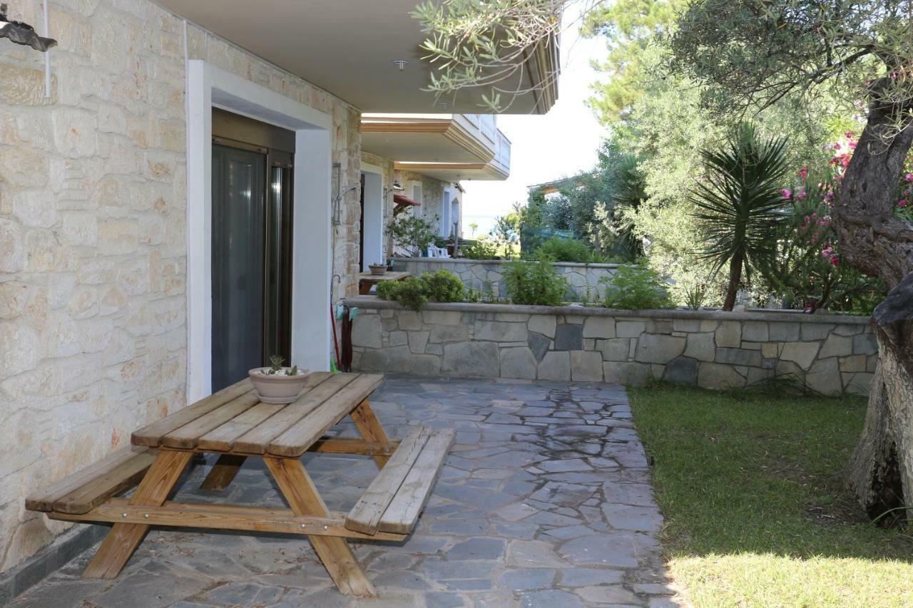 Villa Argo 3 - Beachfront, Big Gardens, Location! 페프코초리 외부 사진