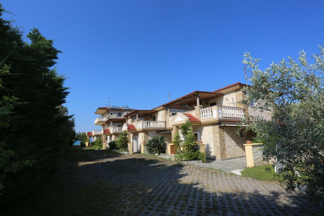 Villa Argo 3 - Beachfront, Big Gardens, Location! 페프코초리 외부 사진