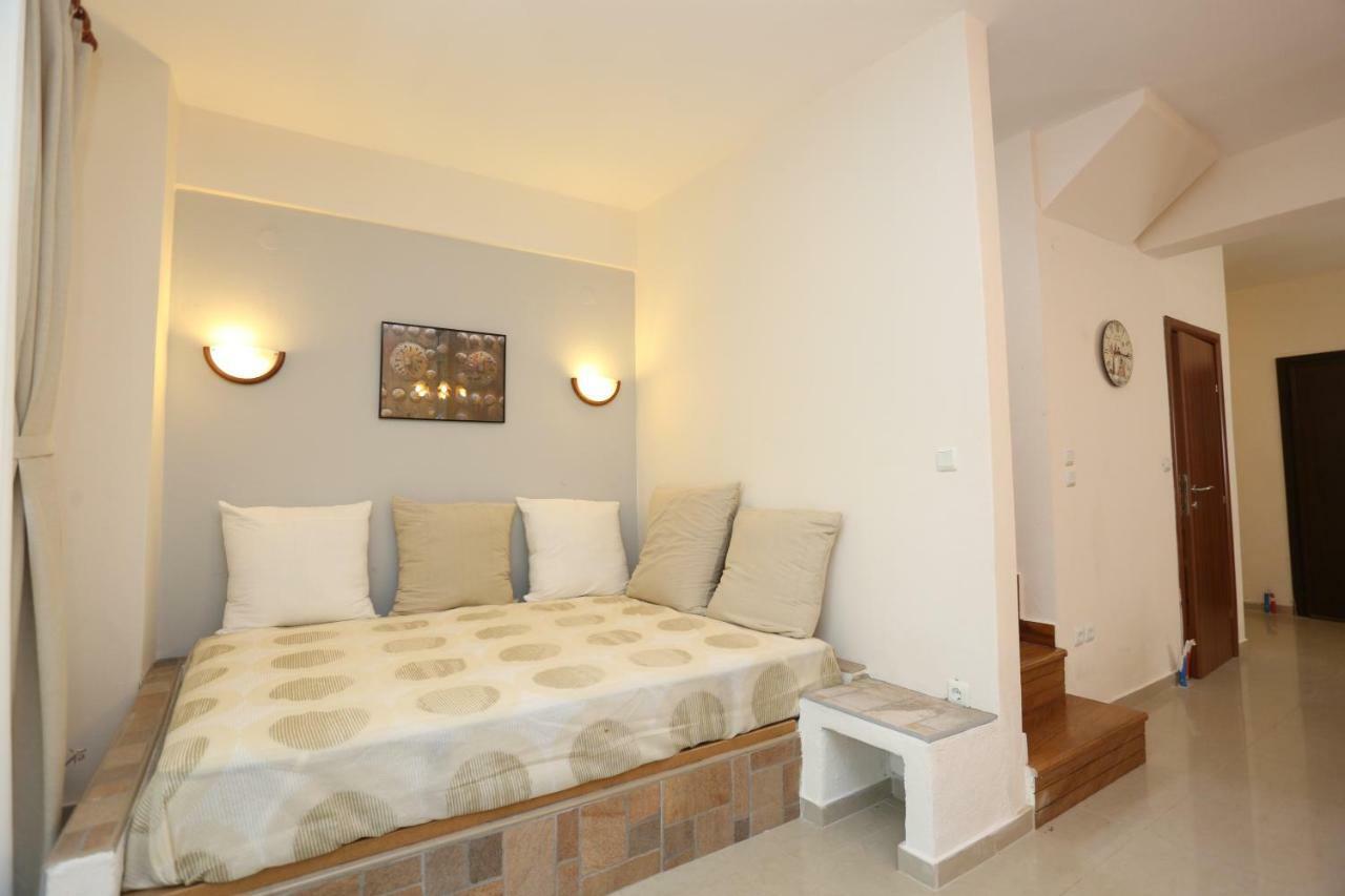 Villa Argo 3 - Beachfront, Big Gardens, Location! 페프코초리 외부 사진