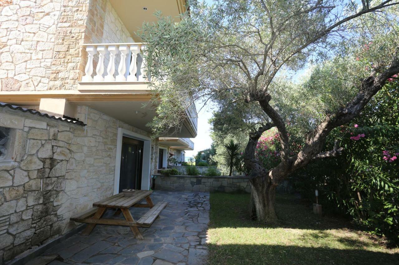 Villa Argo 3 - Beachfront, Big Gardens, Location! 페프코초리 외부 사진
