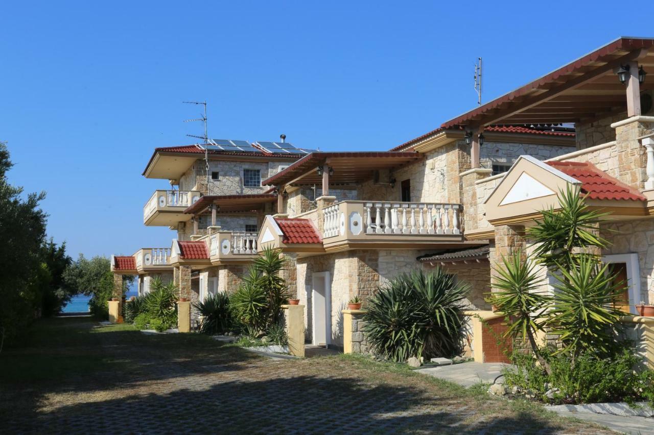 Villa Argo 3 - Beachfront, Big Gardens, Location! 페프코초리 외부 사진