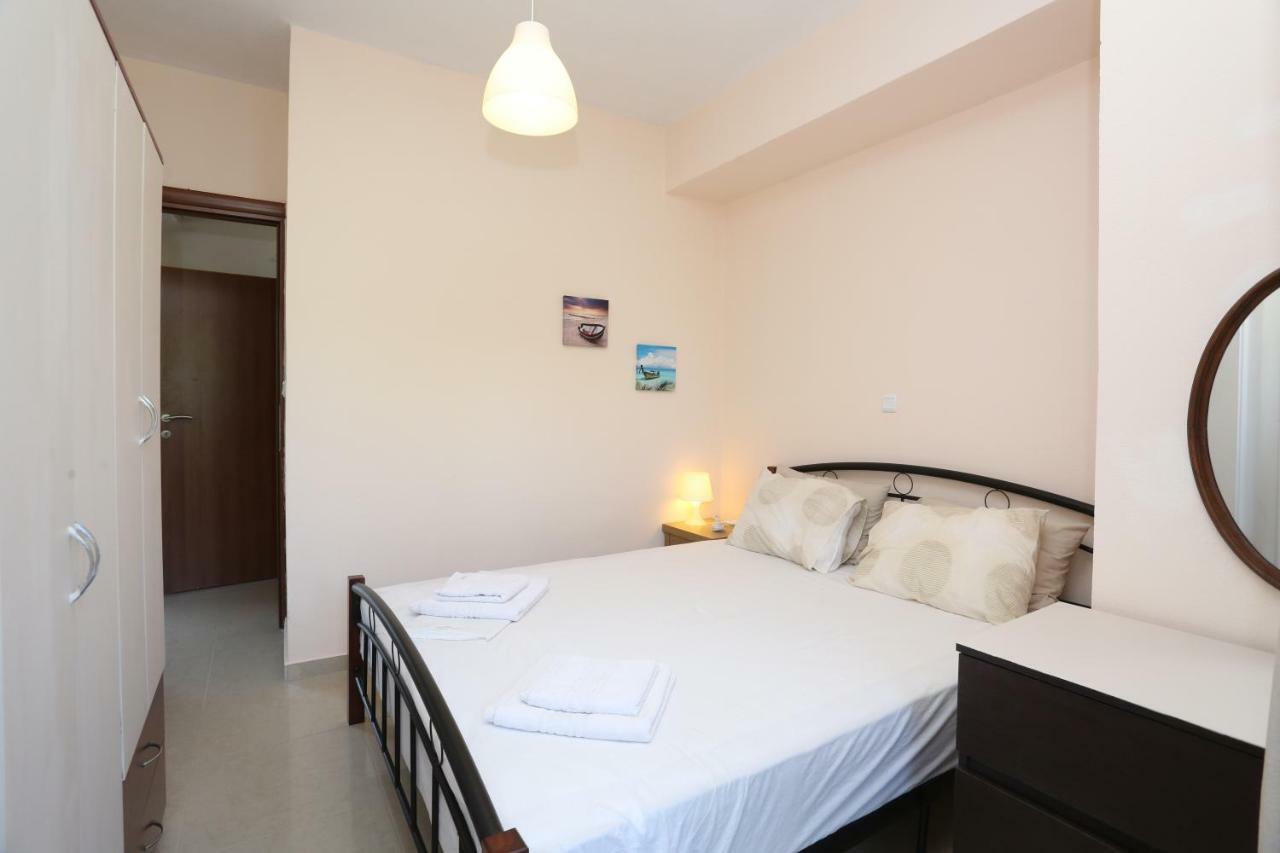 Villa Argo 3 - Beachfront, Big Gardens, Location! 페프코초리 외부 사진